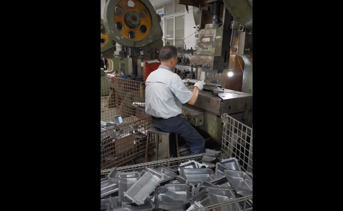 Visualización del proceso de producción: punzonado.