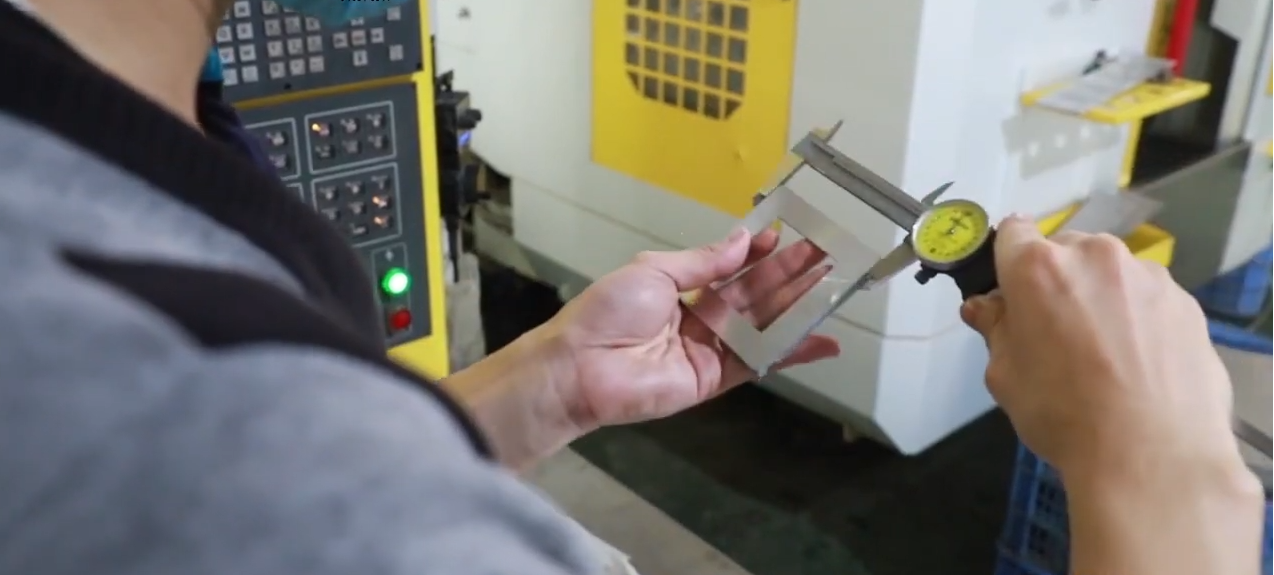 Procesamiento personalizado, chapa, mecanizado, exhibición en fábrica.