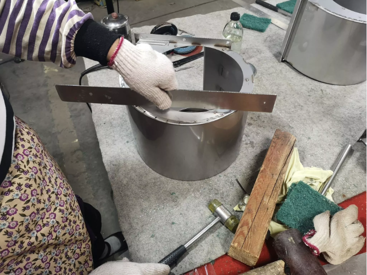 Proceso de inspección cuidadosa por parte del control de calidad.