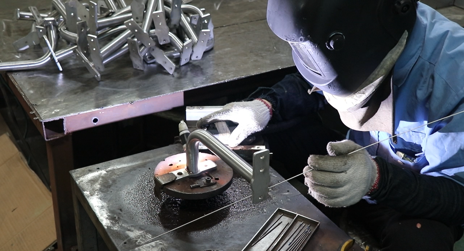 Por qué el acero inoxidable domina las industrias alimentaria y médica