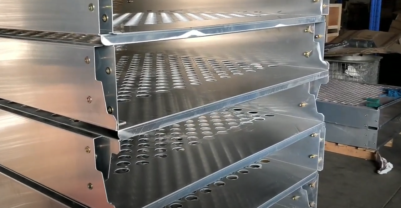 Echemos un vistazo al tratamiento superficial del producto después de doblarlo y soldarlo.